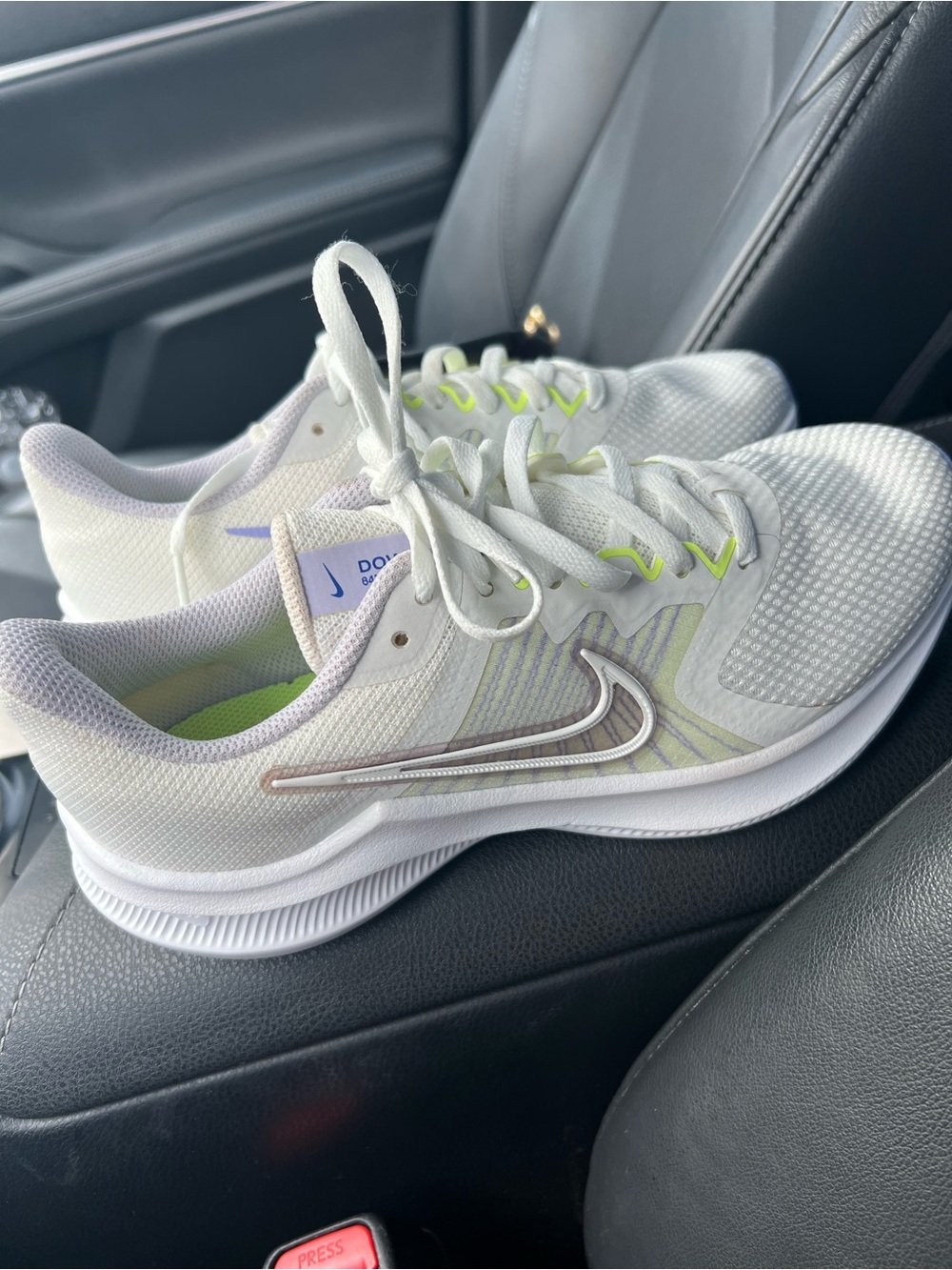 Women’s Nike Downshifter 12 white sneakers. Size 7.5 NEW